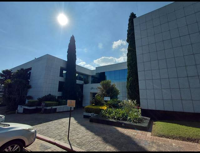 144M² OFFICE TO LET IN HALFWAY HOUSE